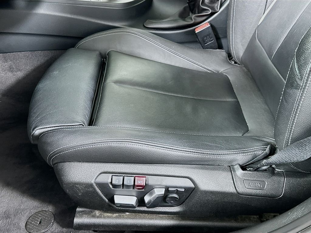 Used 2016 Silver BMW 328i image 19