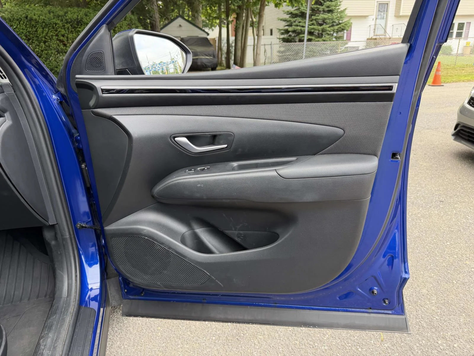 Used 2023 Blue Hyundai SEL image 13