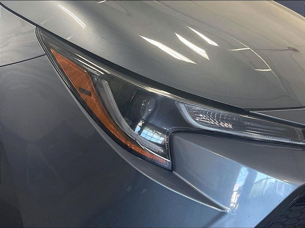 Used 2022 Gray Toyota LE image 31