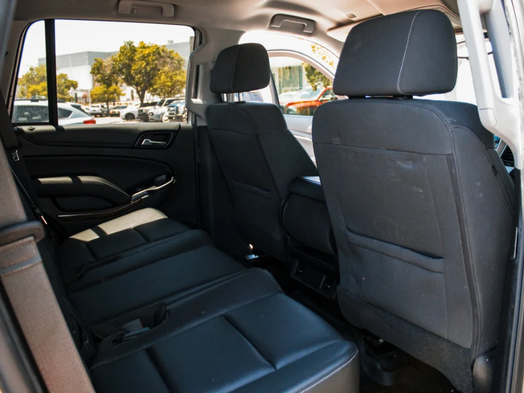 Used 2018 Silver Chevrolet  image 23