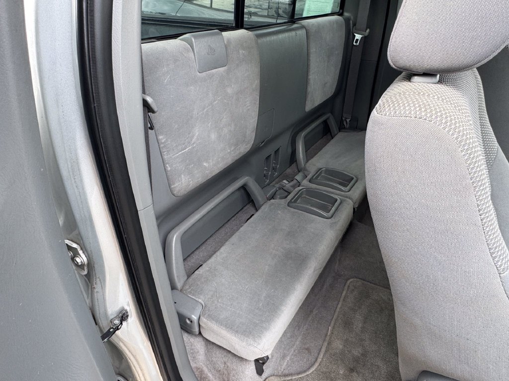 Used 2008 Silver Toyota Base image 6