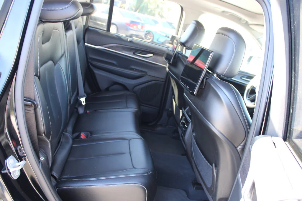 Used 2023 Black Jeep Limited image 12