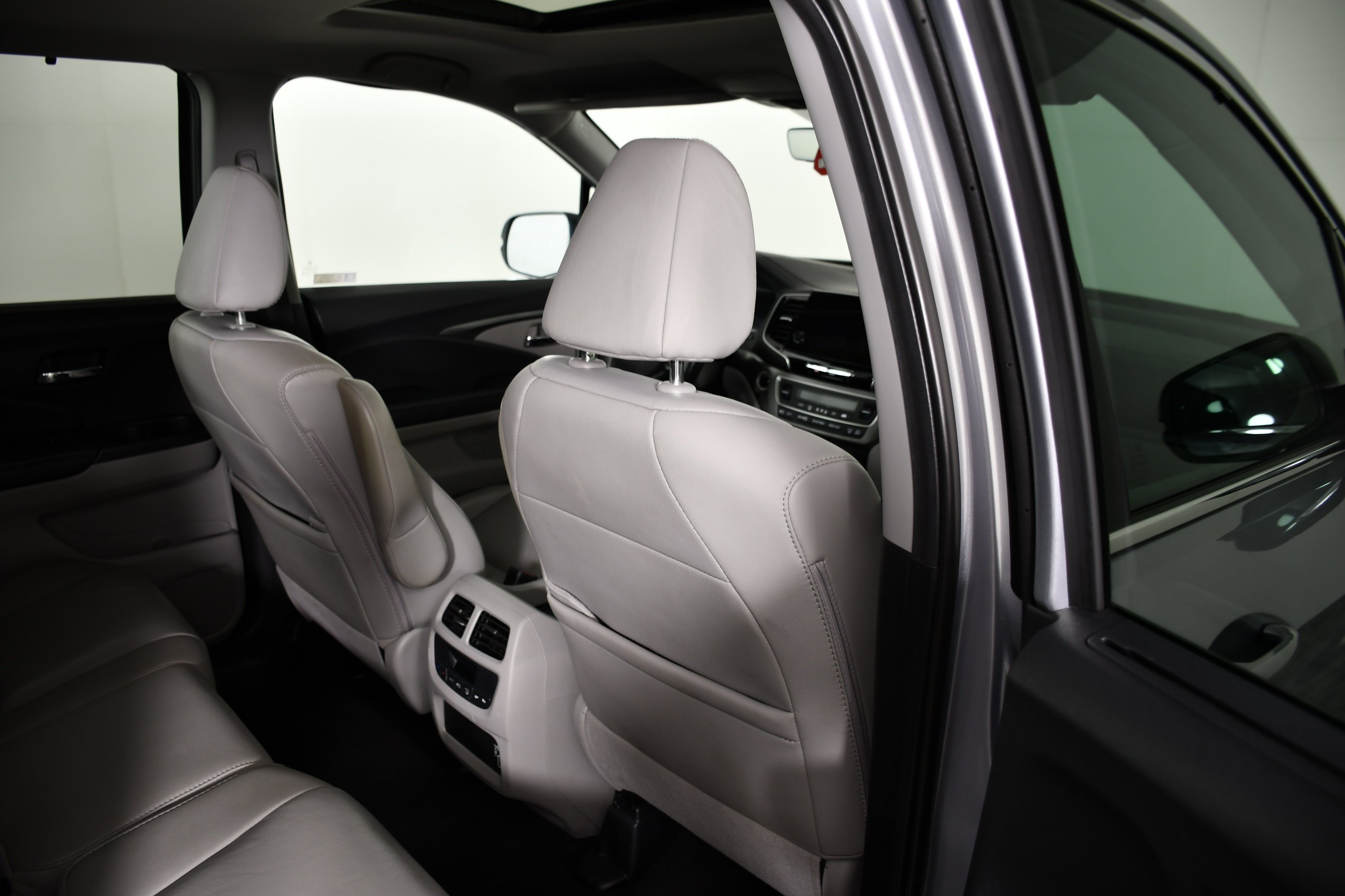 Used 2020 Lunar Silver Metallic Honda EX-L image 45