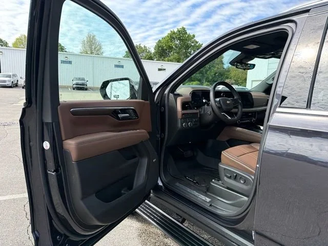 New 2026 Dark Ash Metallic Chevrolet High Country image 23