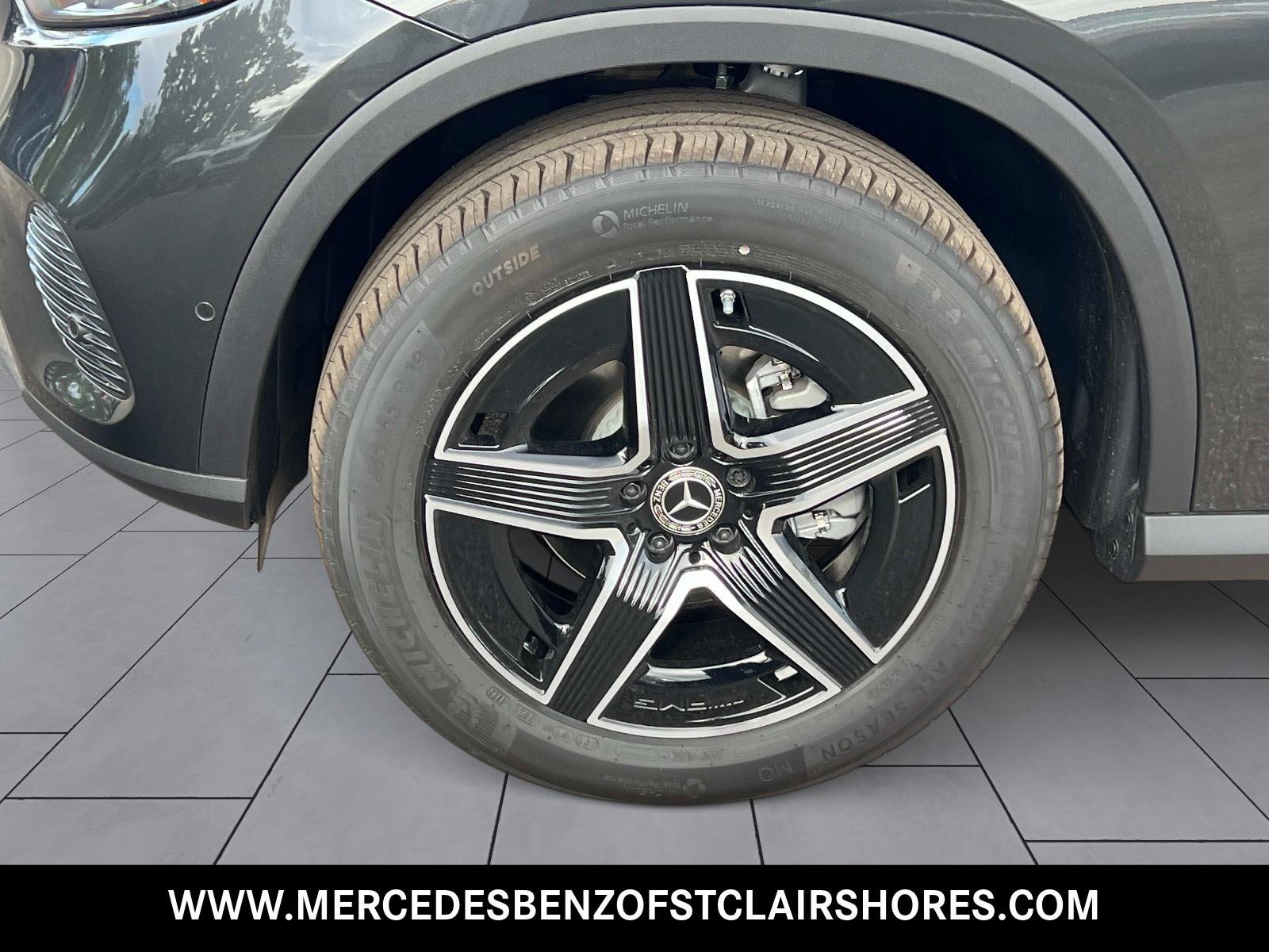 New 2027 Graphite Grey Metallic Mercedes-Benz GLC 300 image 11