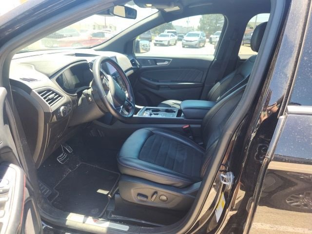 Used 2022 Black Metallic Ford ST Line image 2