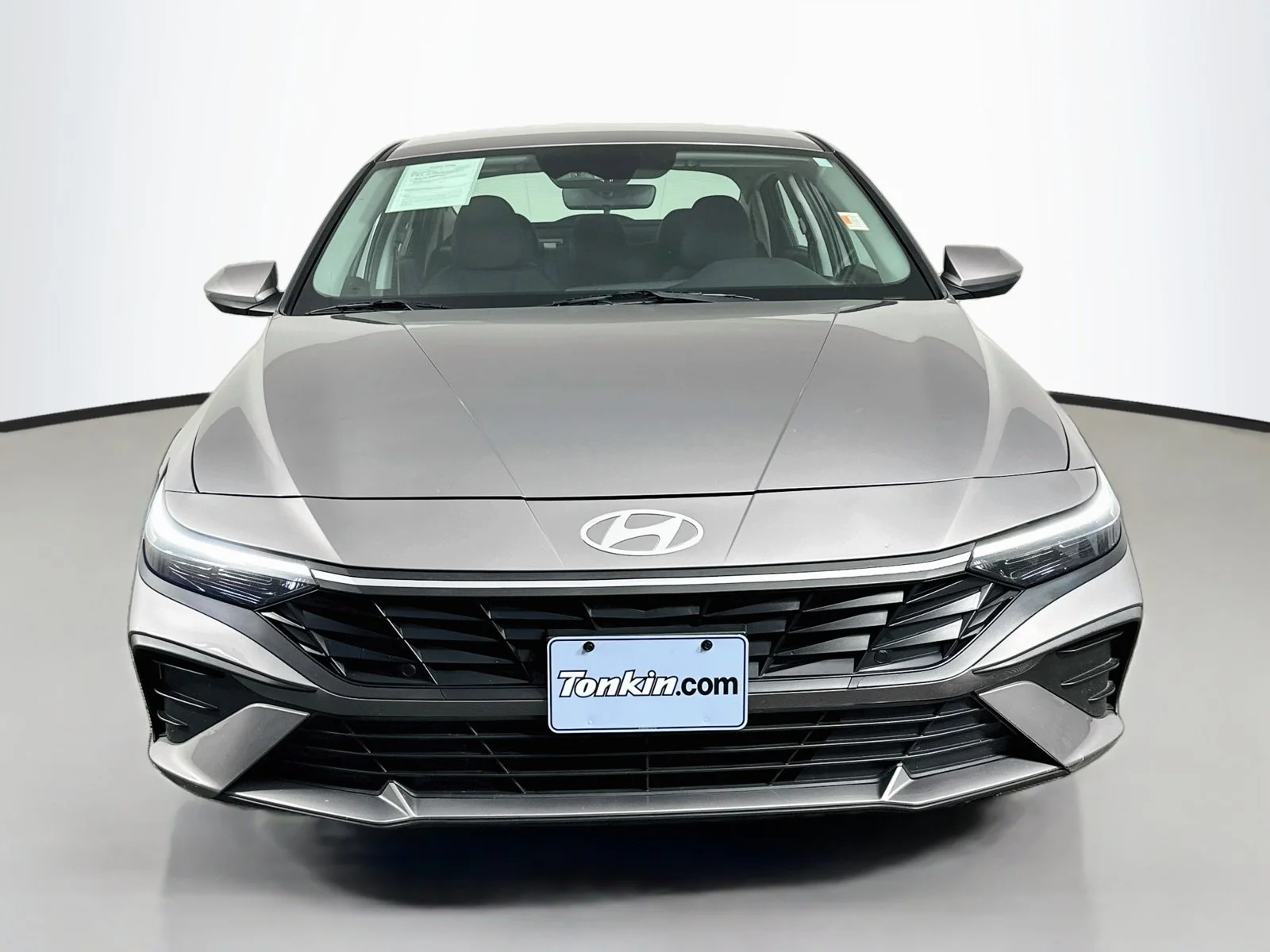 Used 2024 Fluid Metal Hyundai SEL image 2