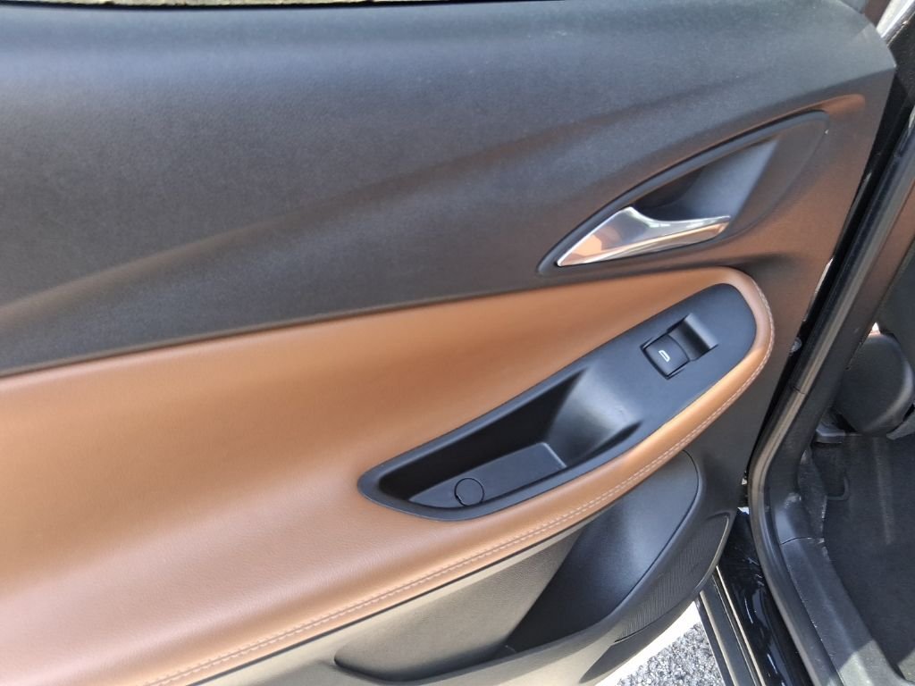 Used 2021 Black Buick Essence image 14