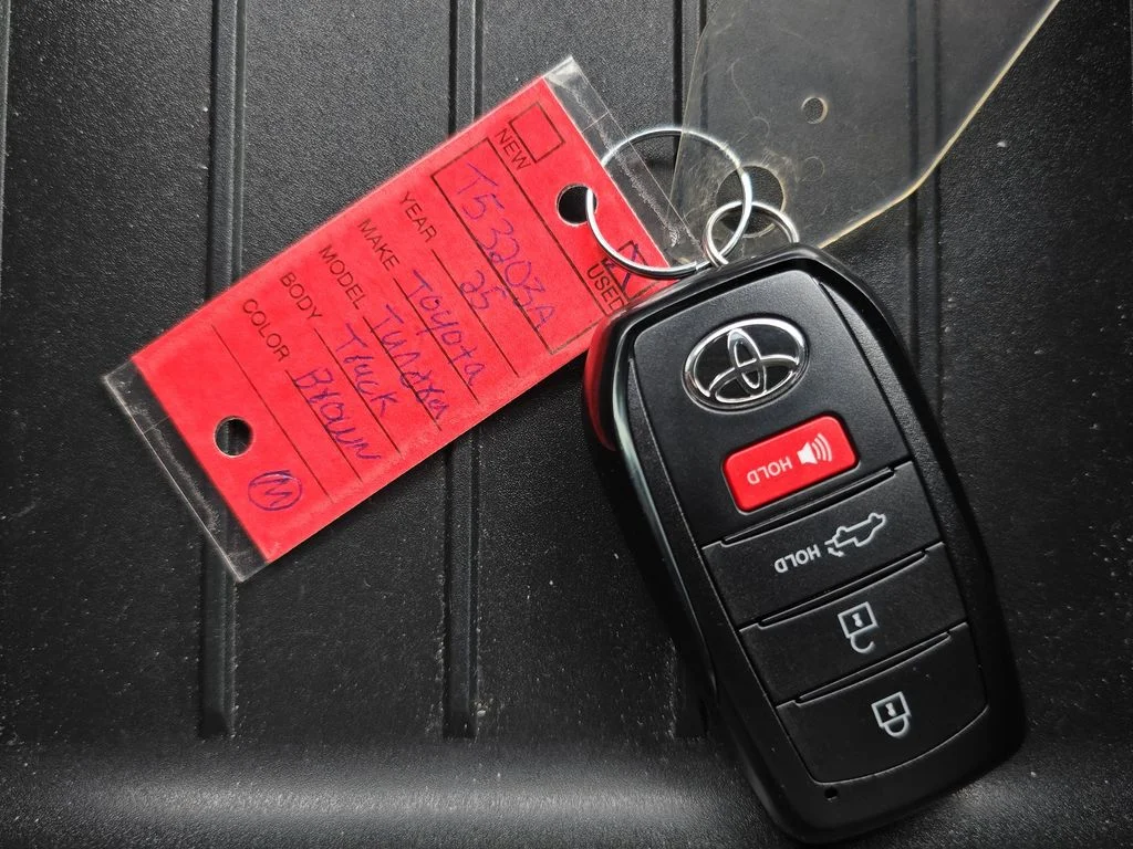 Used 2025  Toyota Limited image 42
