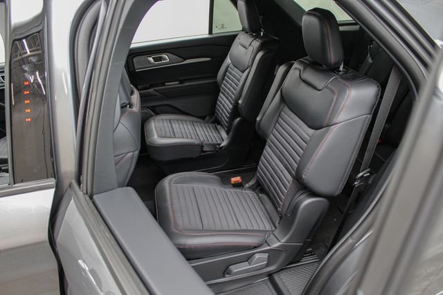 New 2026 Carbonized Gray Metallic Ford ST-Line image 20
