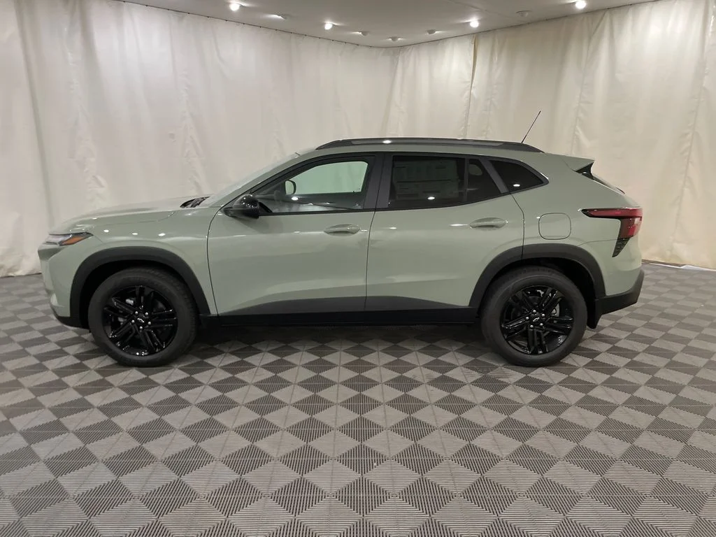 New 2026 Cacti Green Chevrolet ACTIV image 9