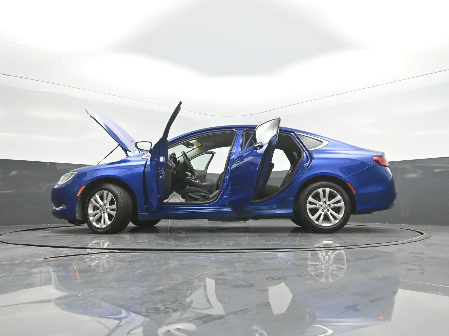 Used 2016 Vivid Blue Pearlcoat Chrysler Limited image 43