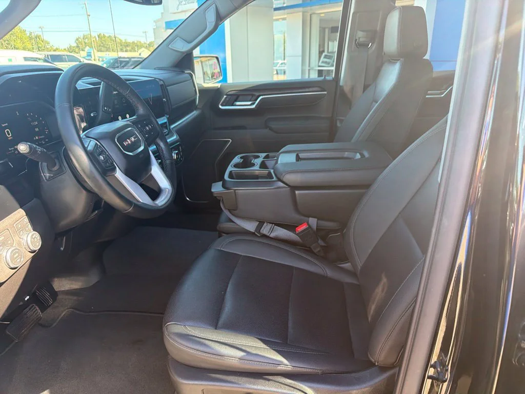 Used 2026 Onyx Black GMC SLT image 29