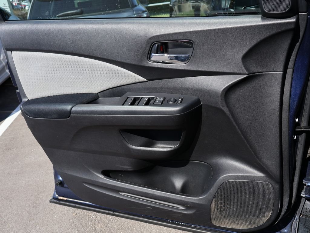 Used 2015  Honda EX image 29