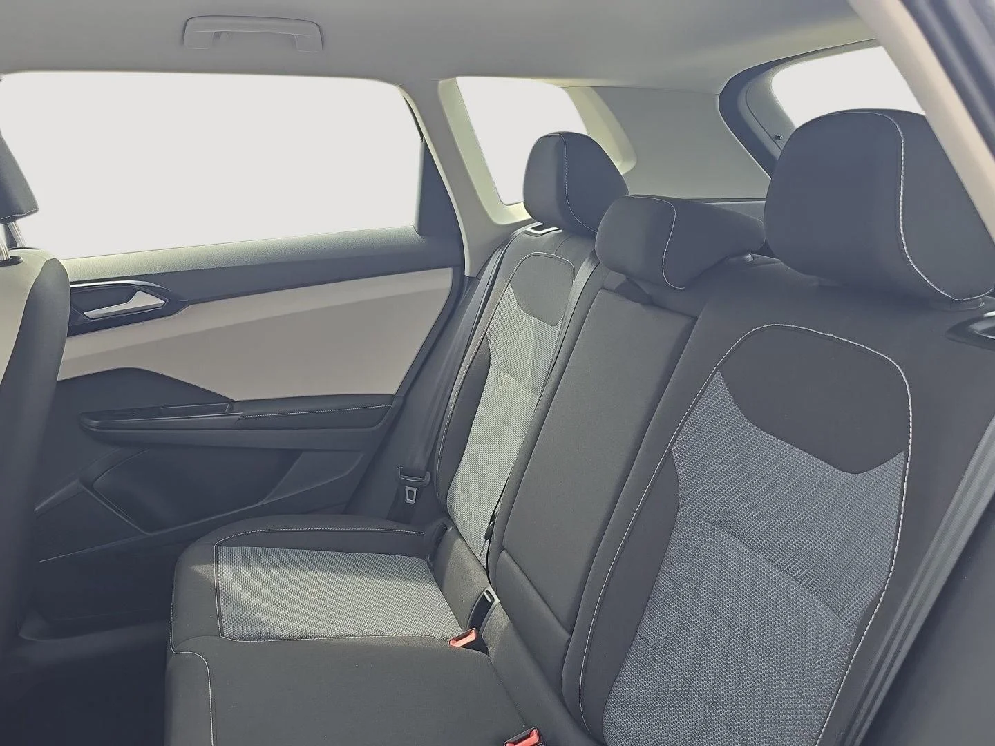 Certified Used 2025 SILVER Volkswagen S image 8