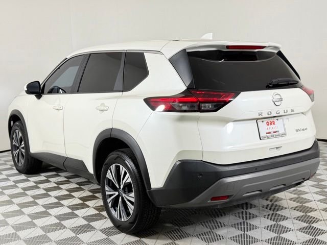 Used 2023 Pearl White Tricoat Nissan SV image 10
