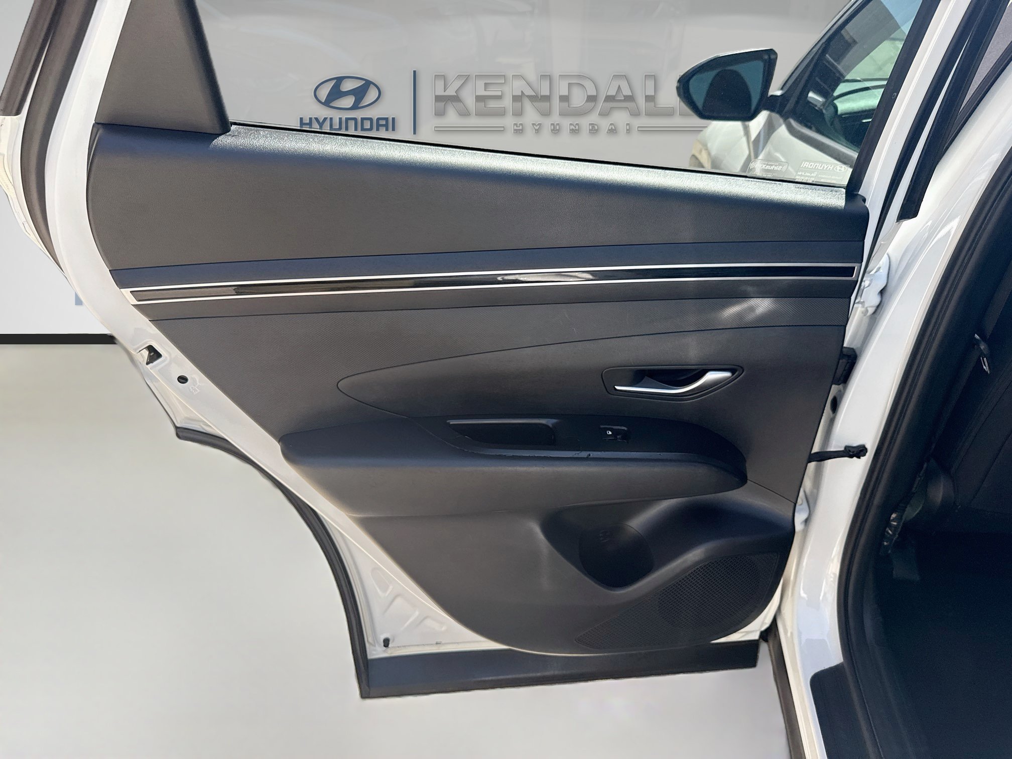 Used 2022 Quartz White Hyundai SEL image 23