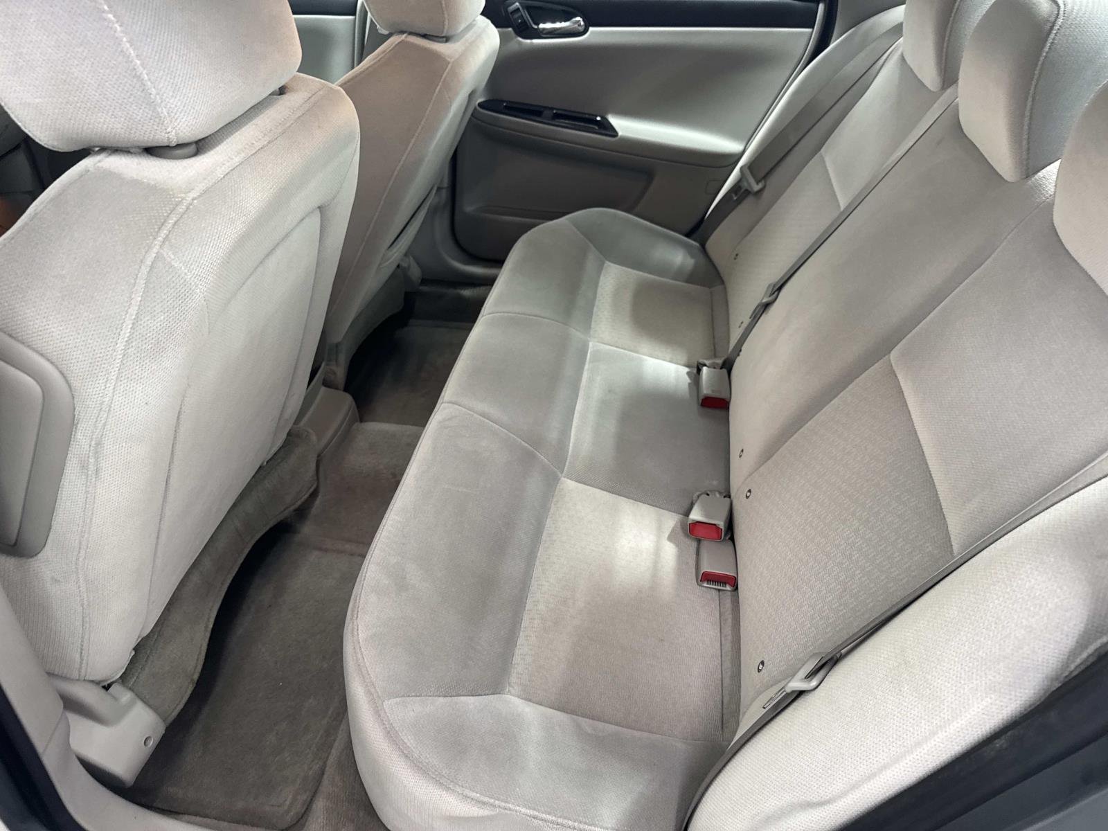 Used 2009 DARK SILVER METALLIC Chevrolet 3.5L LT image 12