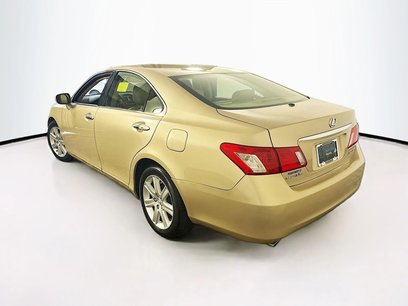 Used 2009 Beige Lexus 350 image 5