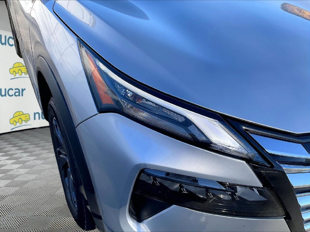 Used 2024 Brilliant Silver Metallic Nissan SV image 30
