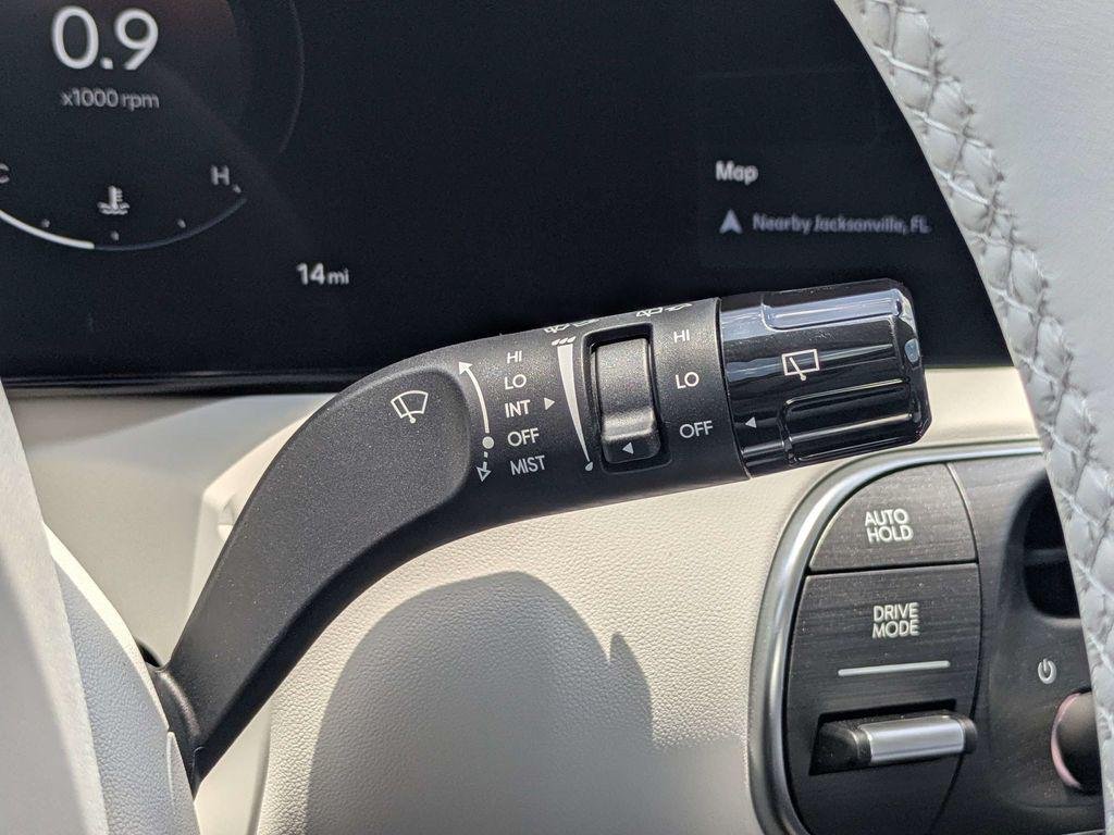 New 2026 White Hyundai SEL FWD image 30