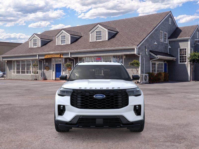 New 2026 Star White Metallic Tri-Coat Ford ST-Line image 6