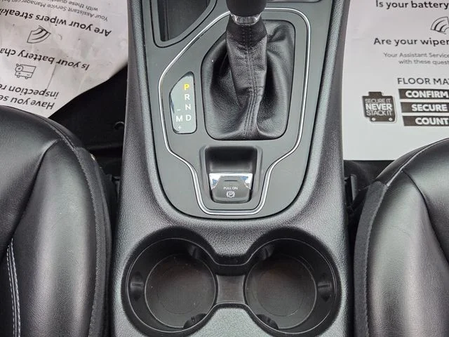 Used 2021 White Jeep Latitude Plus image 12