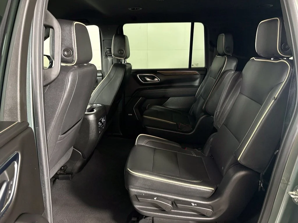 Used 2023 Green Chevrolet Premier image 39