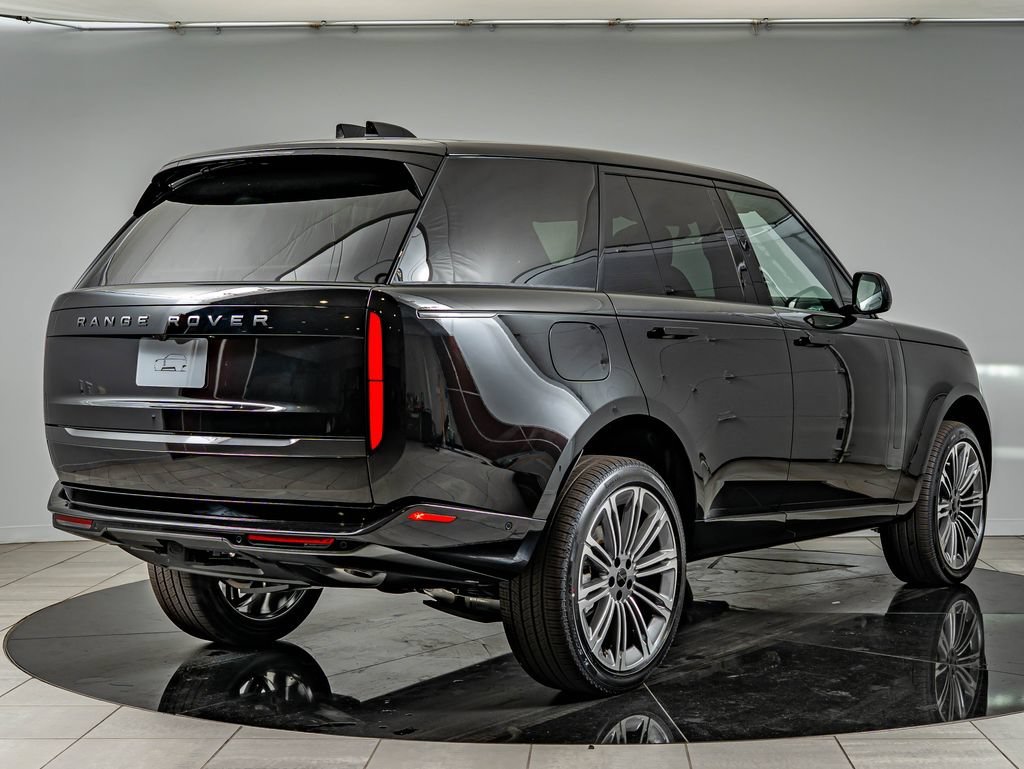 New 2026 Santorini Black Land Rover SE image 5