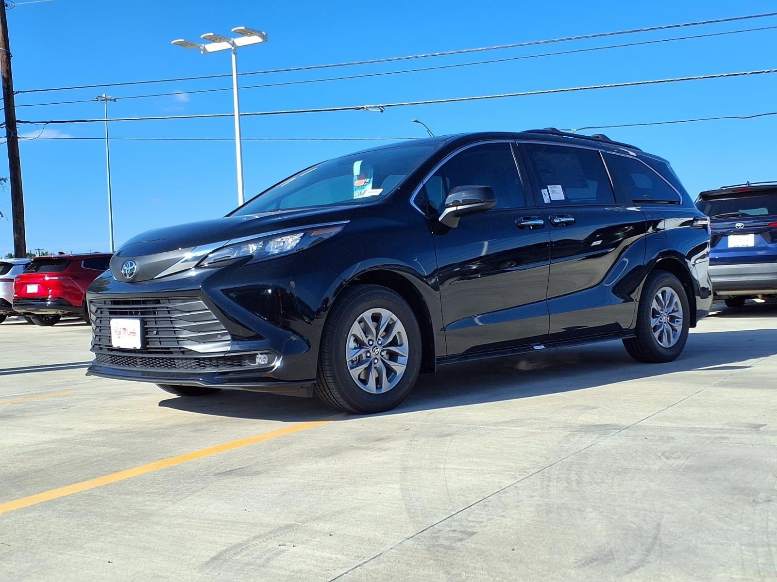 2026 Toyota Sienna  XLE