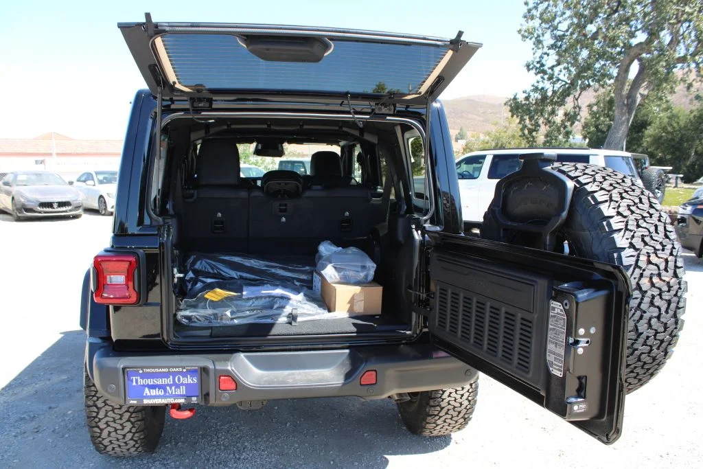 New 2026 Black Clear-Coat Exterior Paint Jeep Rubicon X image 10