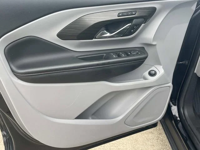 2024 GMC Terrain SLT - Photo 12