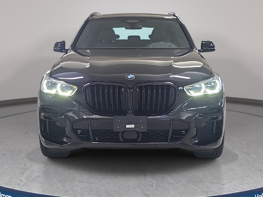 Certified Used 2023 Black Sapphire Metallic BMW M50i image 3