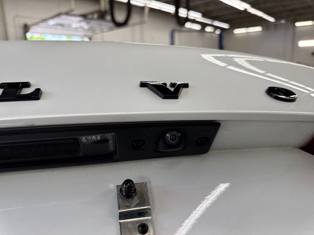 Used 2024 White Volvo B5 Plus Black Edition image 16