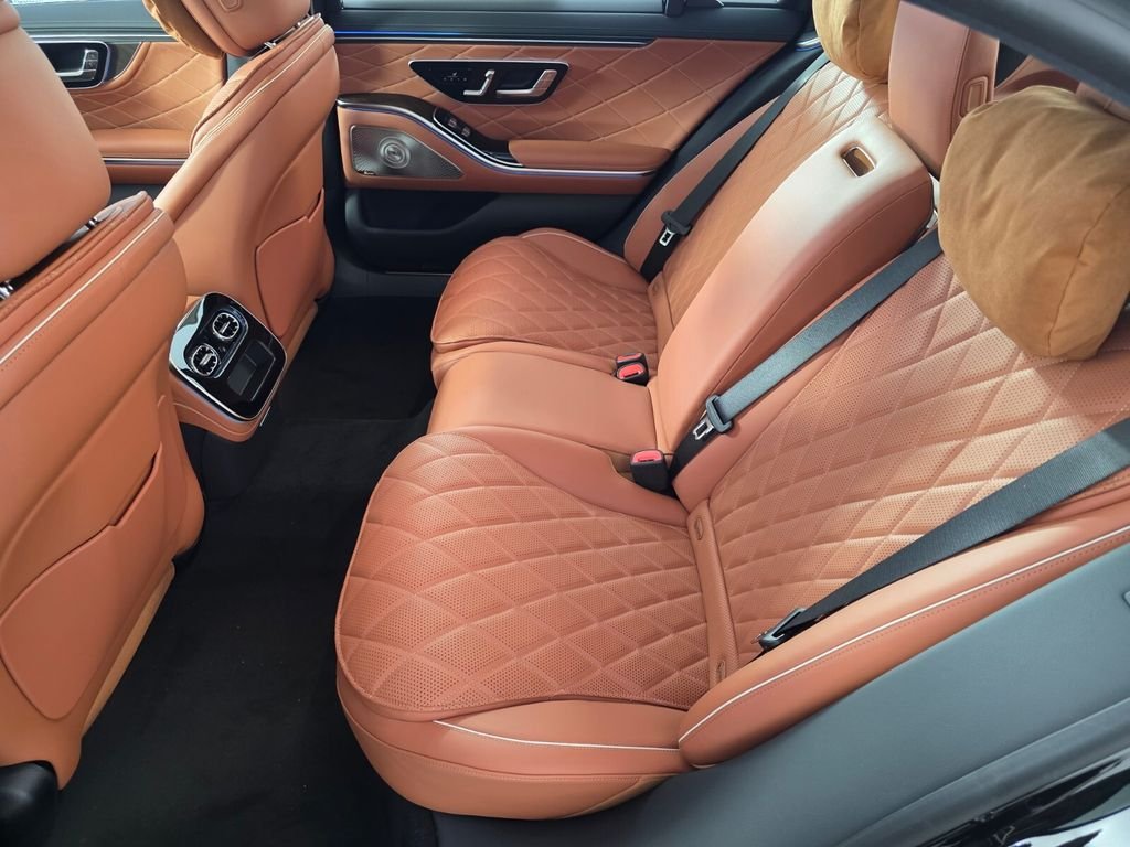 New 2027 Black Mercedes-Benz S 580 image 11