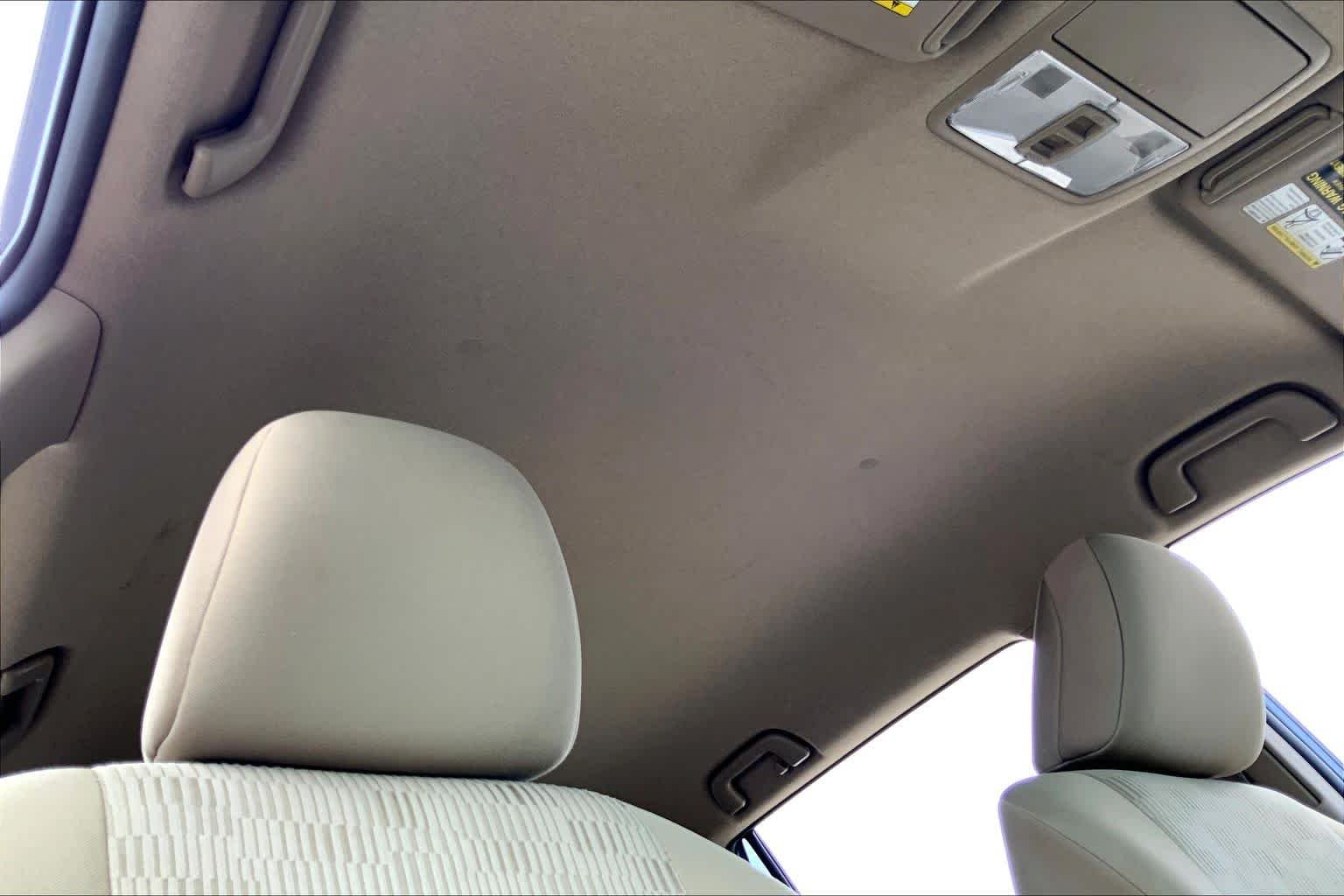 Used 2010 Pacific Blue Metallic Toyota  image 13