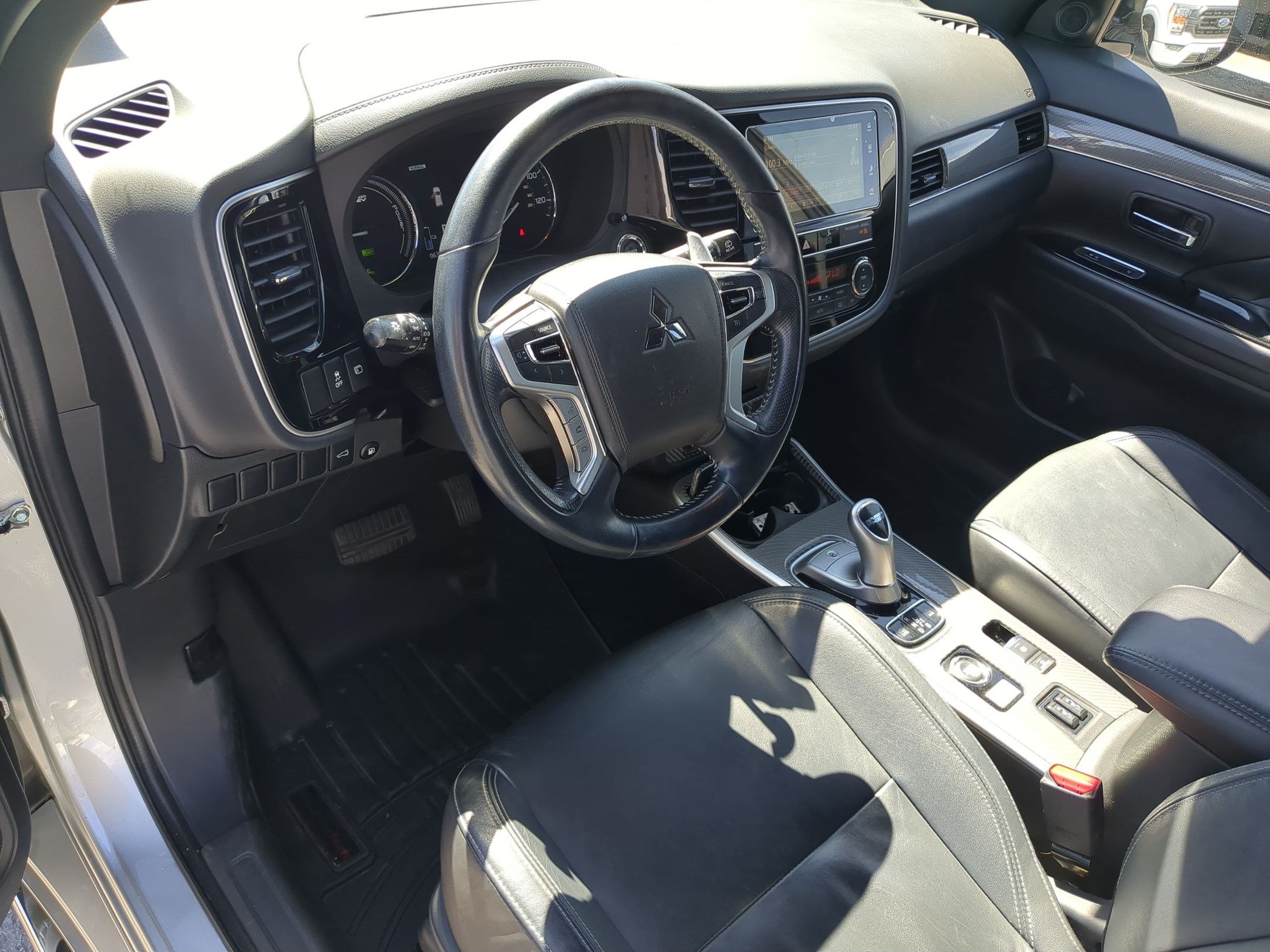 Used 2019 Alloy Silver Metallic Mitsubishi SEL image 14