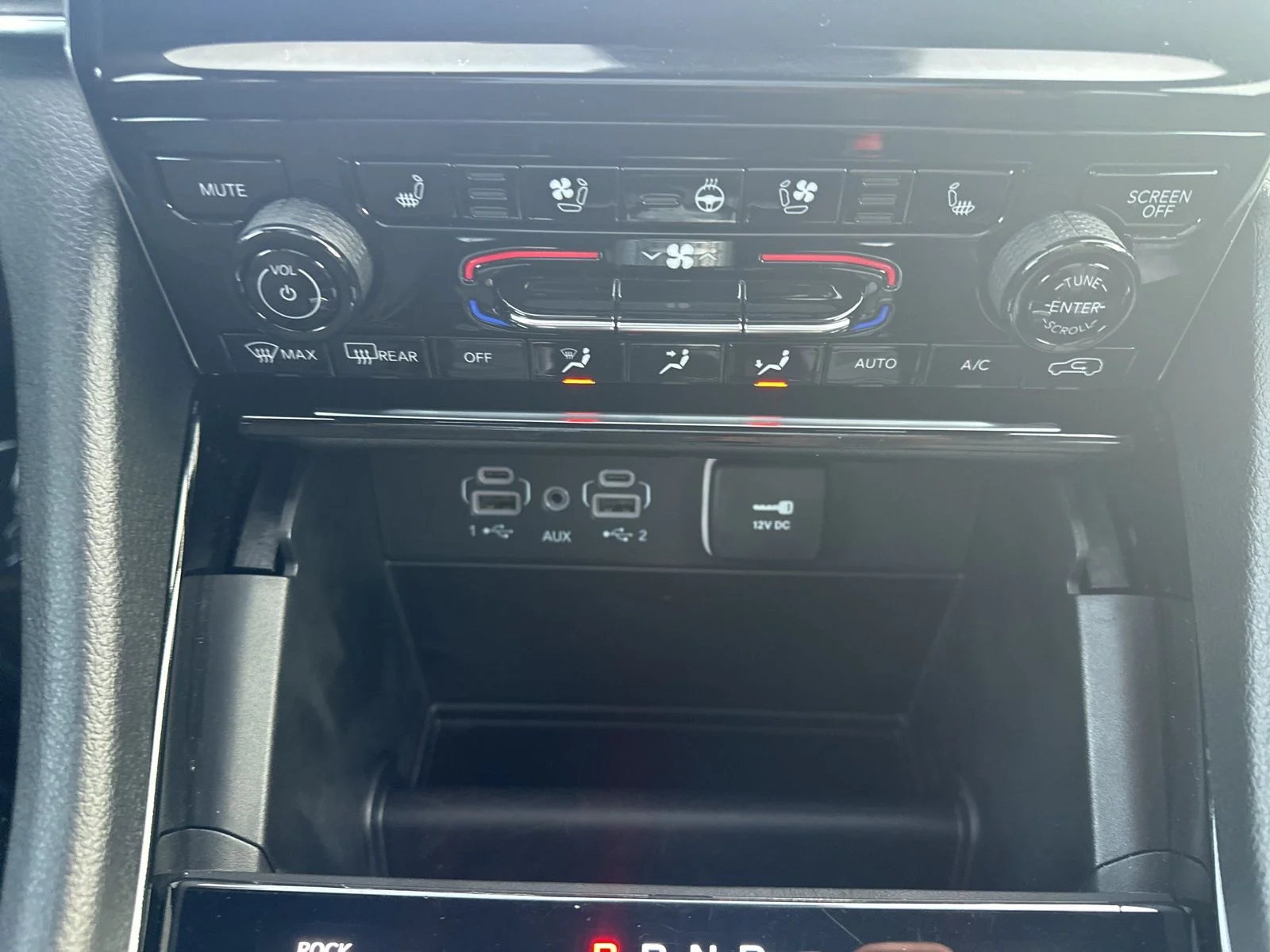 Used 2024 Black Jeep Overland image 29