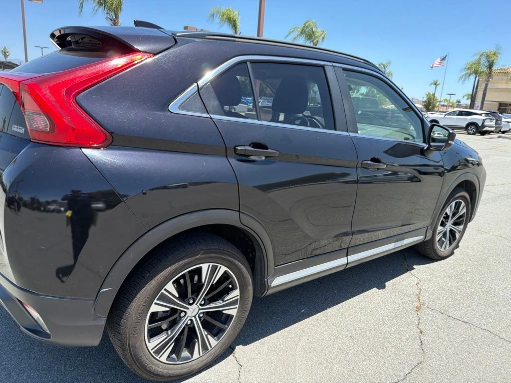 Used 2020  Mitsubishi SE image 12