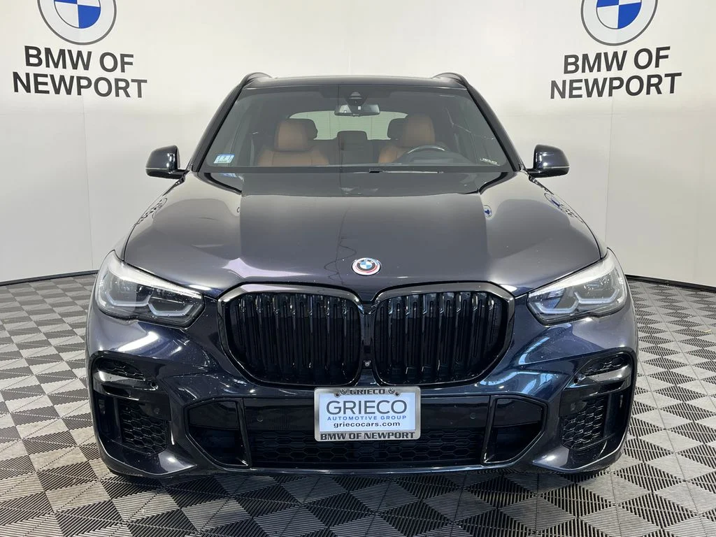 Used 2022 Black BMW xDrive40i image 5
