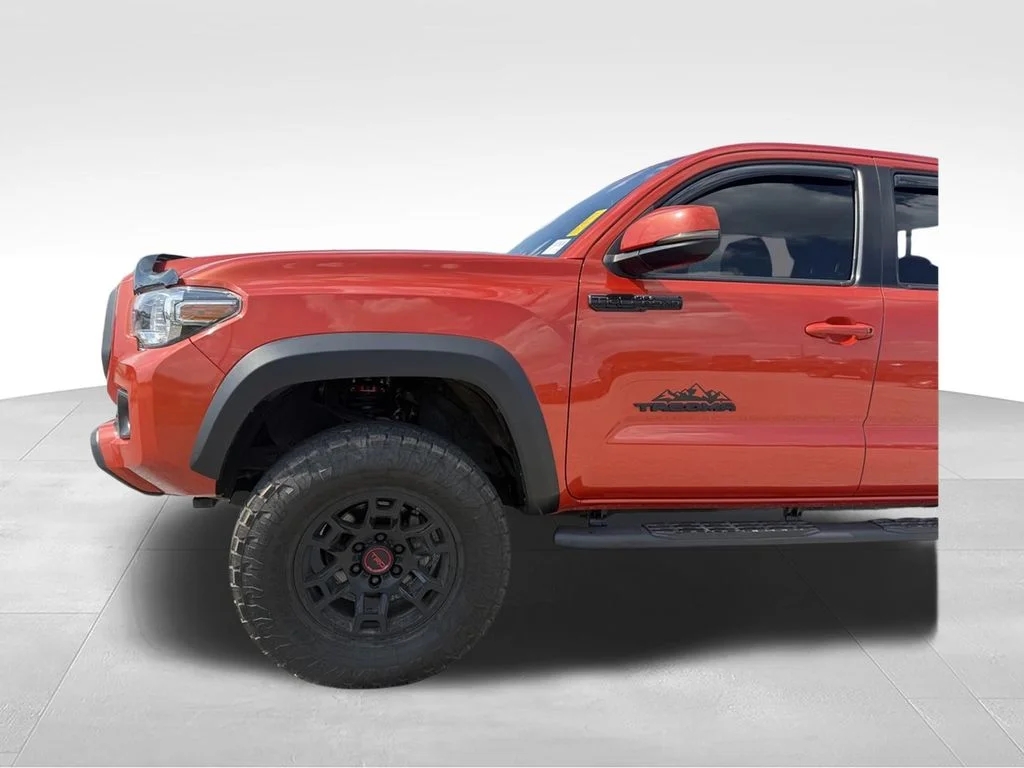 Used 2018 Red Toyota TRD Off-Road image 23