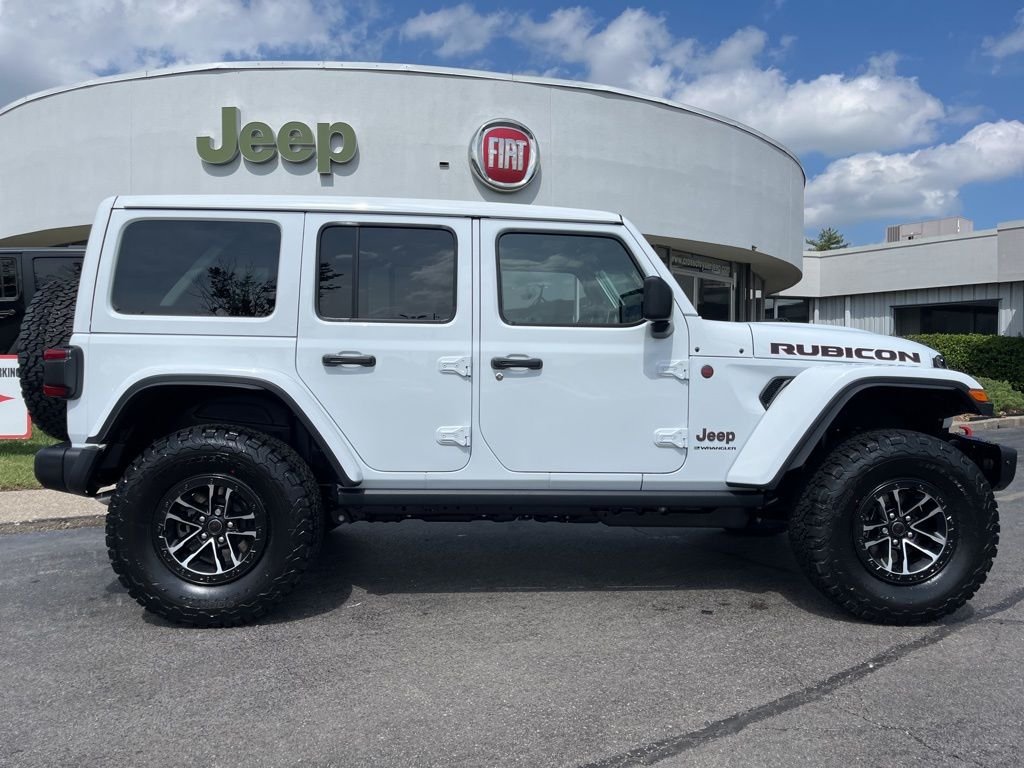 New 2026 Bright White Clear-Coat Exterior Paint Jeep Rubicon X image 47