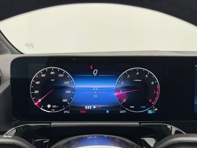 New 2026 Polar White Mercedes-Benz GLA 250 image 2