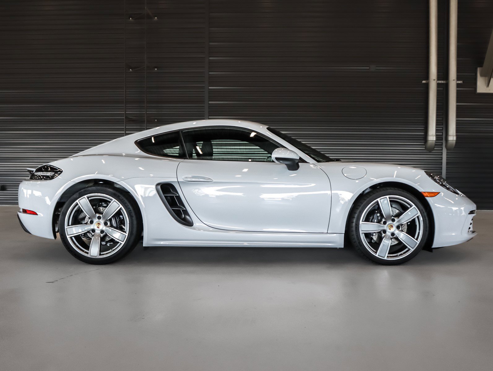 2025 Porsche 718 - Photo 10