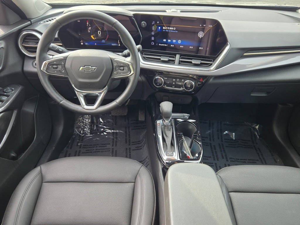 2025 Chevrolet Trax Activ - Photo 17