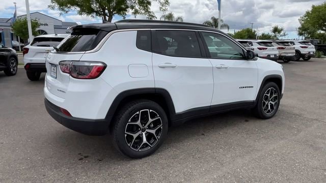 2025 Jeep Compass Limited - Photo 7