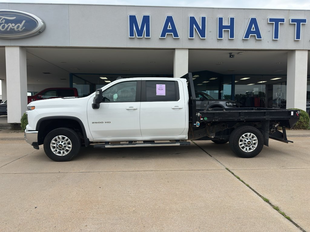 Used 2025 Summit White Chevrolet LT image 12