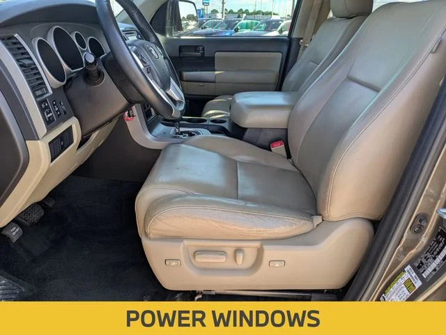 Used 2016  Toyota SR5 image 13
