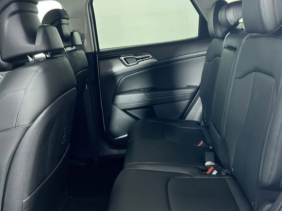New 2026 Wolf Gray Kia EX image 27