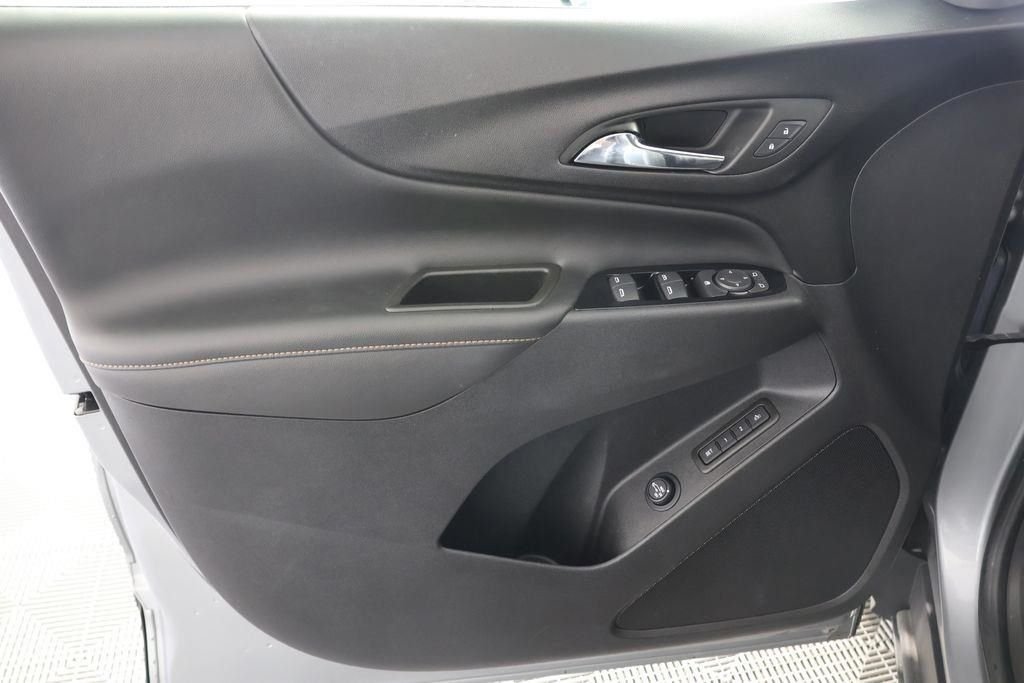 Used 2023 Gray Chevrolet Premier image 27